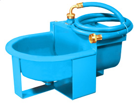 automatic waterer with hose attachment
